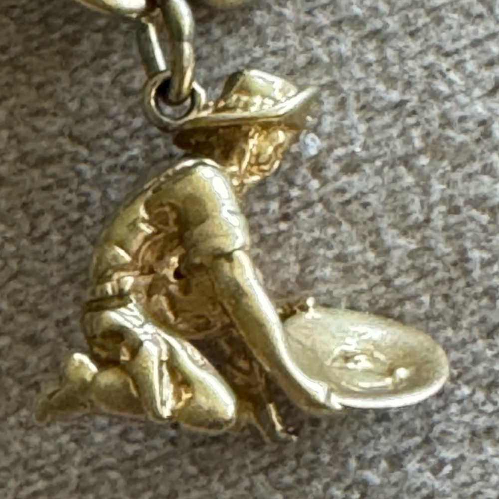 Man Panning for Gold 10K Gold Vintage Pendant Charm